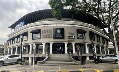 Alquiler Local Comercial en centro comercial en ciudad jardin, Sur