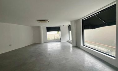 Alquiler Local Comercial en centro comercial en ciudad jardin, Sur