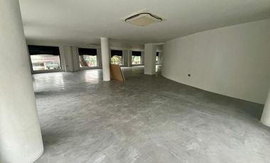 Alquiler Local Comercial en centro comercial en ciudad jardin, Sur