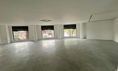 Alquiler Local Comercial en centro comercial en ciudad jardin, Sur