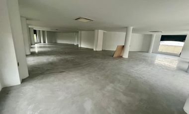 Alquiler Local Comercial en centro comercial en ciudad jardin, Sur
