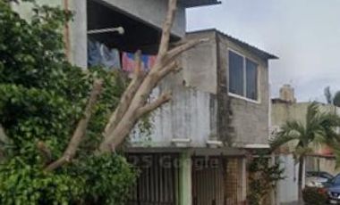 Casa en Venta a 20 min de Aeropuerto Internacional Minatitlán.