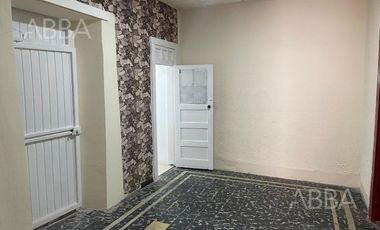 VENTA DE LOCAL COMERCIAL  EN AVENIDA INDEPENDENCIA, ZONA CENTRO.