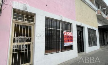 VENTA DE LOCAL COMERCIAL  EN AVENIDA INDEPENDENCIA, ZONA CENTRO.