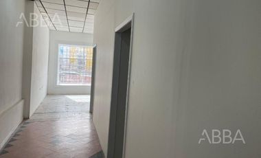 VENTA DE LOCAL COMERCIAL  EN AVENIDA INDEPENDENCIA, ZONA CENTRO.