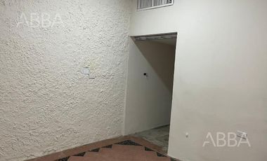 VENTA DE LOCAL COMERCIAL  EN AVENIDA INDEPENDENCIA, ZONA CENTRO.