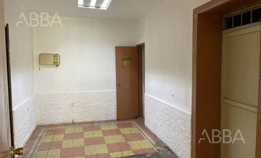 VENTA DE LOCAL COMERCIAL  EN AVENIDA INDEPENDENCIA, ZONA CENTRO.