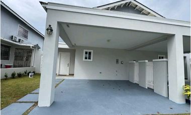 ALQUILO CASA AMOBLADA EN LA CHORRERA COSTA VERDE ROLLING HILLS 3R