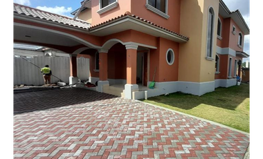 COSTA SUR / EL DORAL / 351M / 4 HABITACION / 2 PARKING / A ESTRENAR
