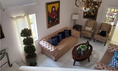 FUENTE DEL FRESNO / 4 HABITACIONES / 303M / 2 NIVELES / EN ESQUINA