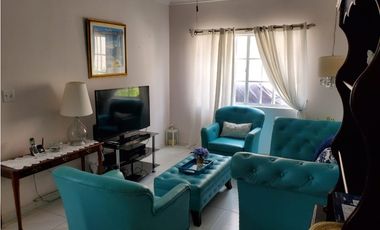 FUENTE DEL FRESNO / 4 HABITACIONES / 303M / 2 NIVELES / EN ESQUINA