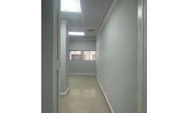 VENTA DE OFICINA EN OBARRIO - ZONA BANCARIA