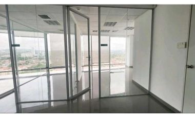 OFICINA EN COSTA DEL ESTE ASEGURADORA  ANCON CON DIVISIONES 123M2