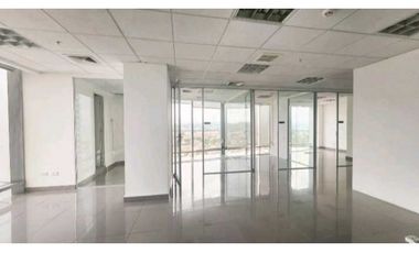 OFICINA EN COSTA DEL ESTE ASEGURADORA  ANCON CON DIVISIONES 123M2