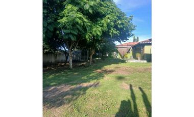 VENTA DE CASA EN DAVID COMPLETAMENTE CERCADA