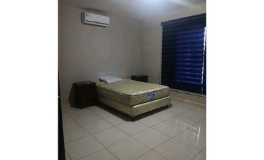 VENTA DE CASA EN DAVID COMPLETAMENTE CERCADA