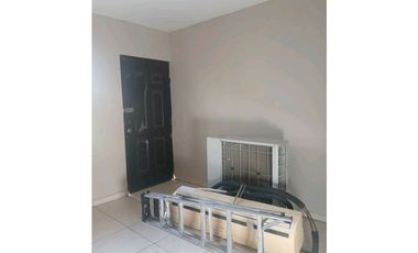 VENTA DE CASA EN DAVID COMPLETAMENTE CERCADA