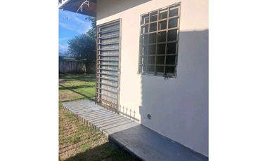 VENTA DE CASA EN DAVID COMPLETAMENTE CERCADA