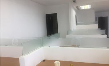 OFICINA / REVOLUTION  F & F TOWER / CALLE 50 / 188M / DIVISIONES