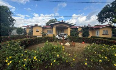 ALQUILER DE CASA EN ALGARROBOS 3R