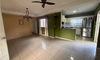 ALQUILER DE CASA EN ALGARROBOS 3R