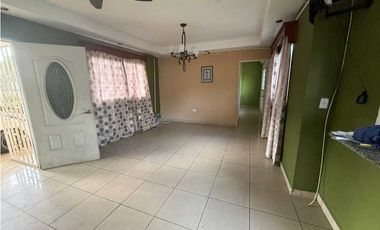 ALQUILER DE CASA EN ALGARROBOS 3R