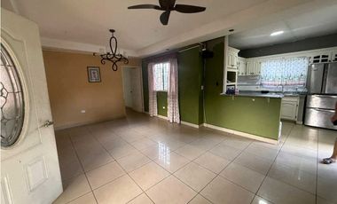 ALQUILER DE CASA EN ALGARROBOS 3R