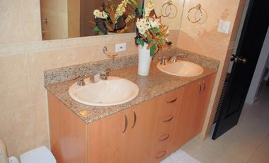 COSTA SUR / VILLA VALENCIA / 369M / 4 HABITACION / 2 NIVELES / PISCINA