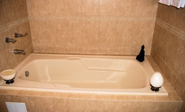 COSTA SUR / VILLA VALENCIA / 369M / 4 HABITACION / 2 NIVELES / PISCINA