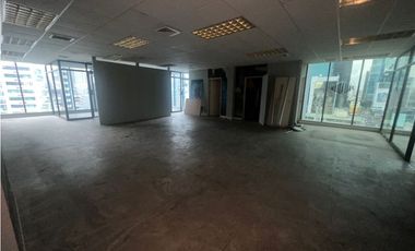 OFICINA / CALLE 50 / PH GLOBAL PLAZA / 500M / CON DIVISIONES