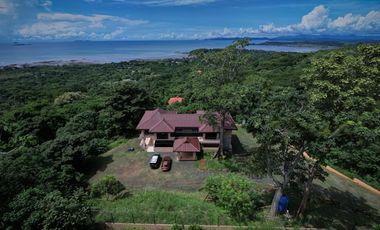 CASA DE LUJO / VERACRUZ / 20,234m2 / 4 HABITACIONES / CON VISTA AL MAR