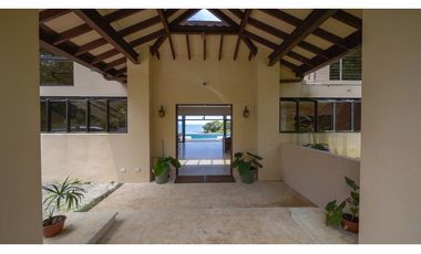 CASA DE LUJO / VERACRUZ / 20,234m2 / 4 HABITACIONES / CON VISTA AL MAR