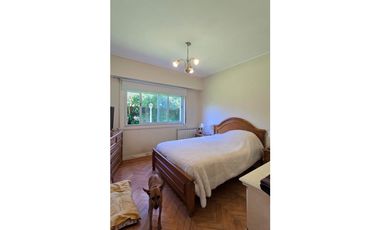 Chalet en Venta. Zona Guemes. sobre lote de 925 Metros.