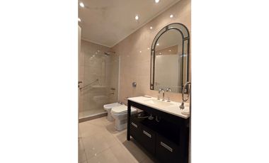 Chalet en Venta. Zona Guemes. sobre lote de 925 Metros.