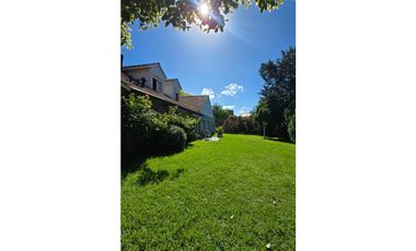 Chalet en Venta. Zona Guemes. sobre lote de 925 Metros.