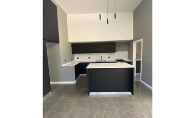 CASA EN VENTA EN COSTA ESMERALDA-RESIDENCIAL I 653