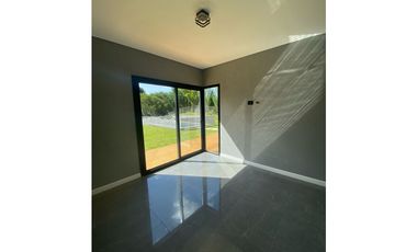 CASA EN VENTA EN COSTA ESMERALDA-RESIDENCIAL I 653