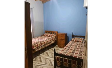 Excelente propiedad en venta 2 casas , con pileta y quincho. Tunuyán