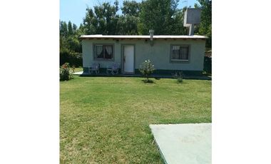Excelente propiedad en venta 2 casas , con pileta y quincho. Tunuyán