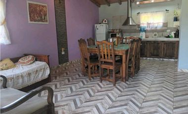 Excelente propiedad en venta 2 casas , con pileta y quincho. Tunuyán