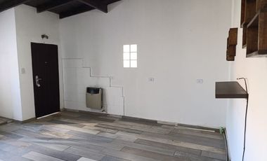 Departamento Tipo Casa en alquiler en Merlo Norte