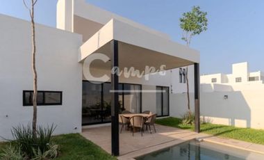 Casa de 2 pisos, 3 recamaras en privada en Conkal Yucatan  Entrega inmediata