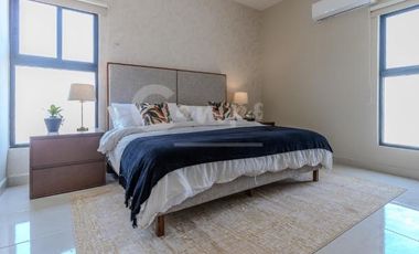 Casa de 2 pisos, 2 recamaras en privada en Conkal Yucatan  Entrega inmediata