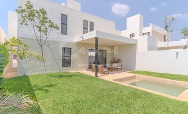 Casa de 2 pisos, 2 recamaras en privada en Conkal Yucatan  Entrega inmediata