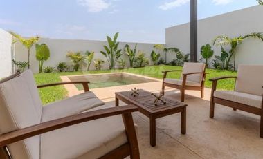 Casa de 2 pisos, 2 recamaras en privada en Conkal Yucatan  Entrega inmediata