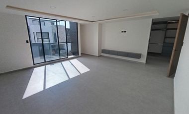 Bonita Casa Nueva en Renta . 4 recámaras, 1 en PB.. Lomas de Angelopolis.