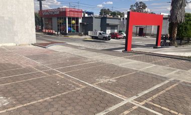 Se RENTA magnifico TERRENO sobre Av. ERMITA Iztapalapa. 1,100m2.