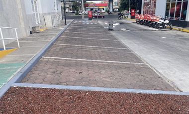 Se RENTA magnifico TERRENO sobre Av. ERMITA Iztapalapa. 360 m2