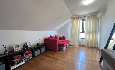 CASA FAMILIAR CON PISCINA EN EXCLUSIVO SECTOR DE LA FLORIDA