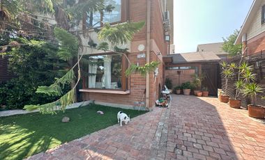 CASA FAMILIAR CON PISCINA EN EXCLUSIVO SECTOR DE LA FLORIDA